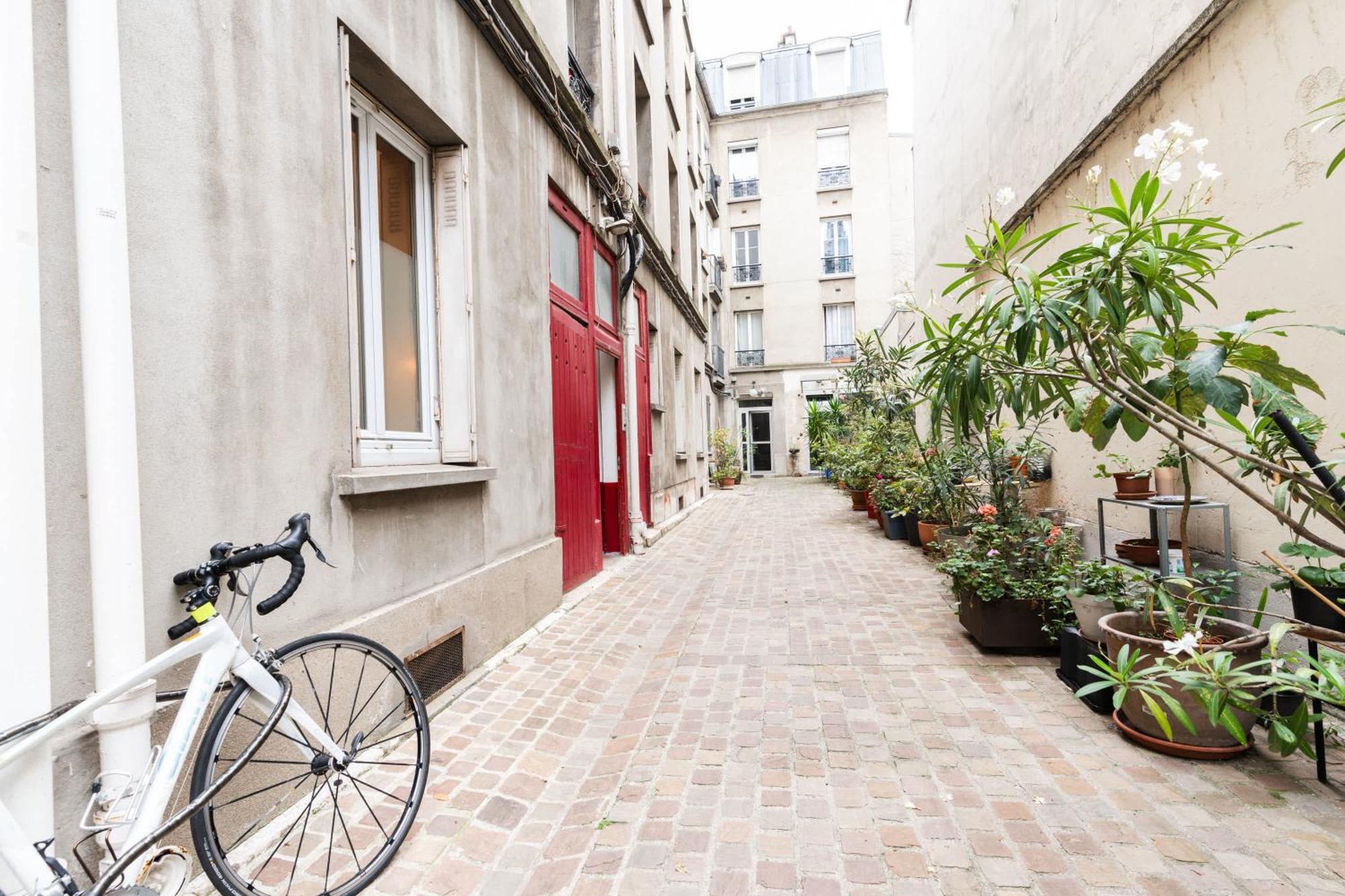 Loft 4 Bedroom Montmartre Pigalle Ac By Lcc Agency Paris Exterior foto