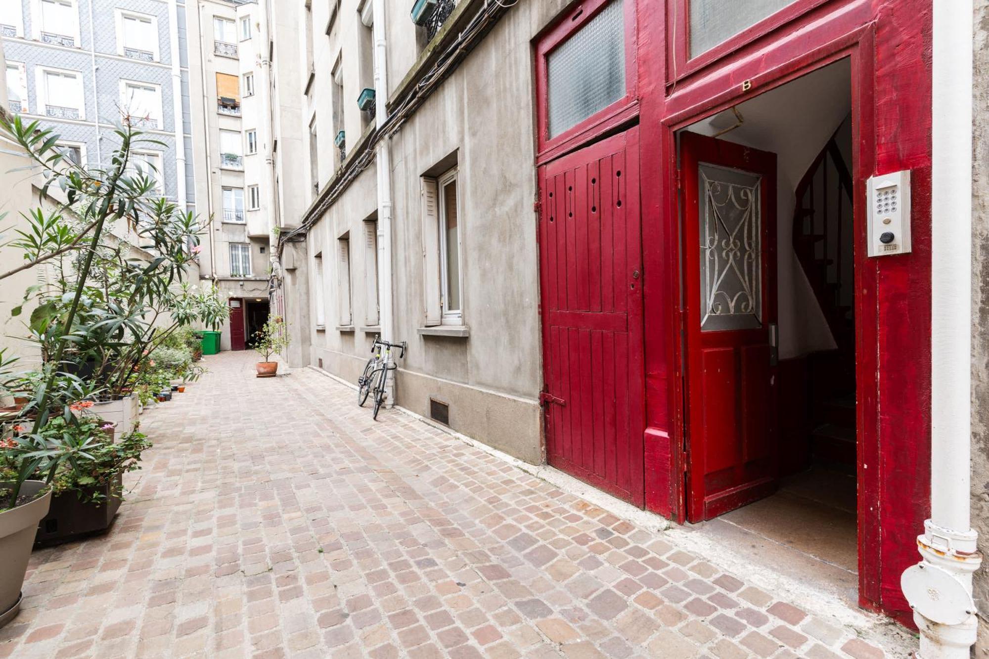 Loft 4 Bedroom Montmartre Pigalle Ac By Lcc Agency Paris Exterior foto